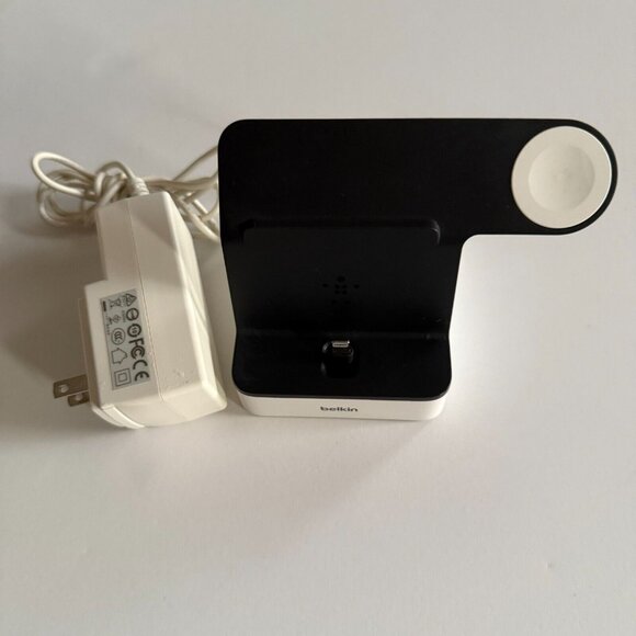 BELKIN Powerhouse 2-in-1 Charging Dock for Apple Watch + iPhone in White
